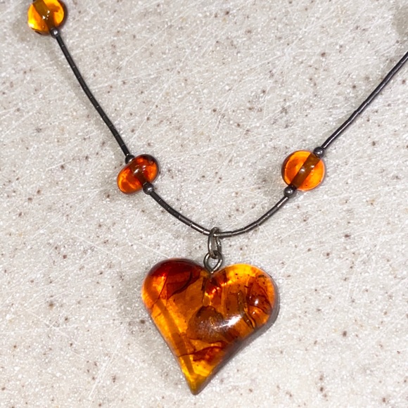 Vintage Jewelry - Vintage Natural Amber Heart Old Silver Necklace